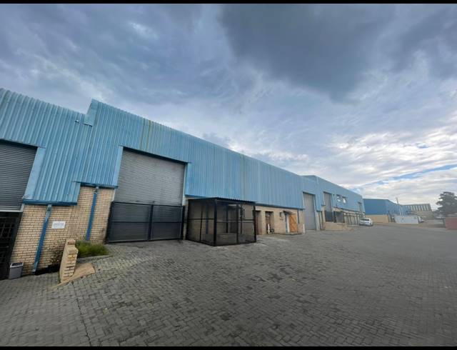 624M² WAREHOUSE TO LET IN NORTH RIDING